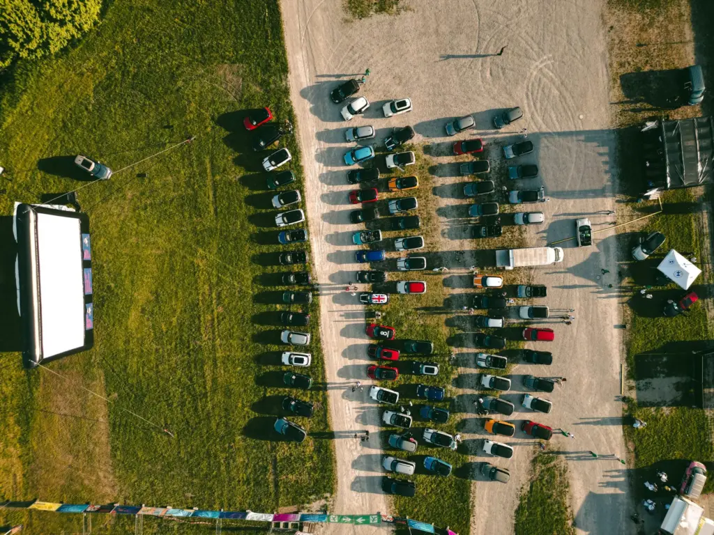 Autokino Luftbild senkrecht, Autohaus Hofmann