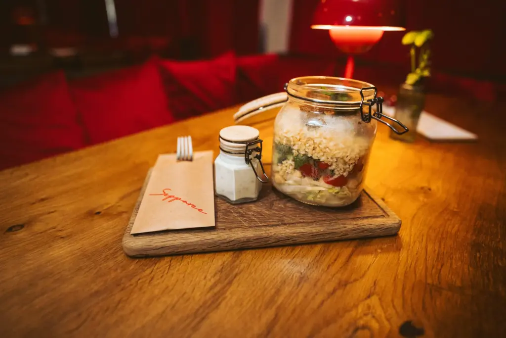 Vorspeise Glas Holzbrett, Separee