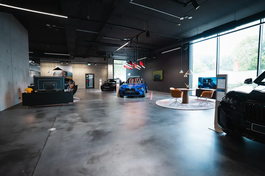 Showroom des Autohaus Hofmann in der Totale