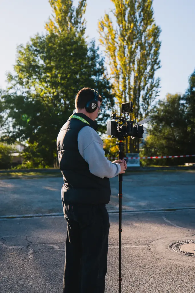 Simon Kahner beim Dreh mit dem Gimbal